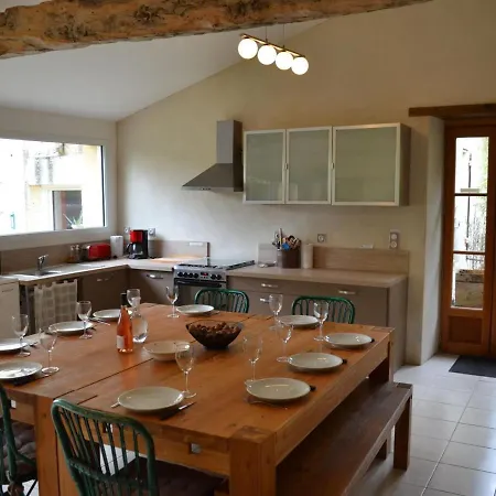 Vars, 6 Pieces, 14 Personnes - Fr-1-653-211 * Vars (Charente)