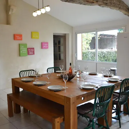 Vars, 6 Pieces, 14 Personnes - Fr-1-653-211 Vars (Charente)
